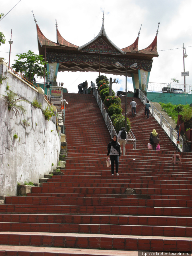 Потёмкинская лестница Букиттинги, Индонезия