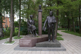 Памятник семье — Анне Ахматовой, Николаю Гумилеву и Льву Гумилеву