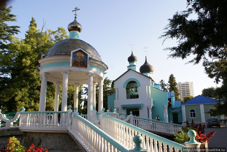 Свято-Троицкий храм в Адлере Адлер, Россия