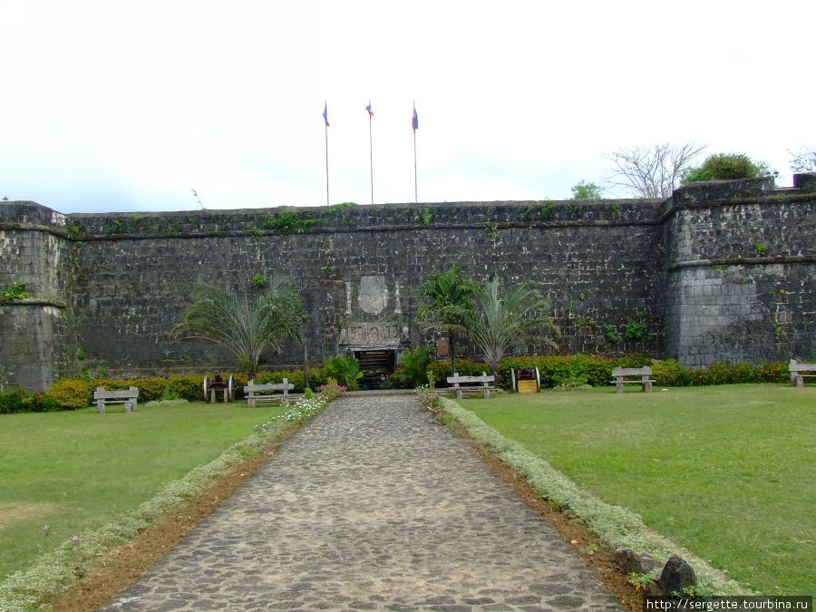 Тыльная сторона форта Пуэрто-Принсеса, остров Палаван, Филиппины