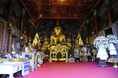 Золотая статуя  будды