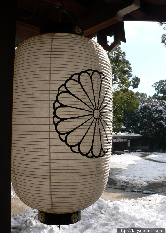 Зима в храме меча Нагоя, Япония