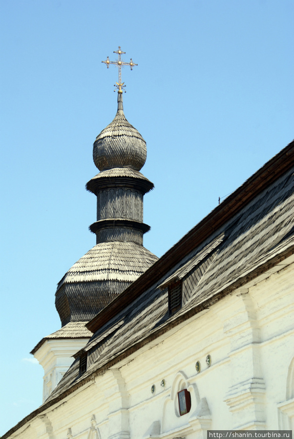 Купол церкви при трапезной в Михайловском монастыре Киев, Украина