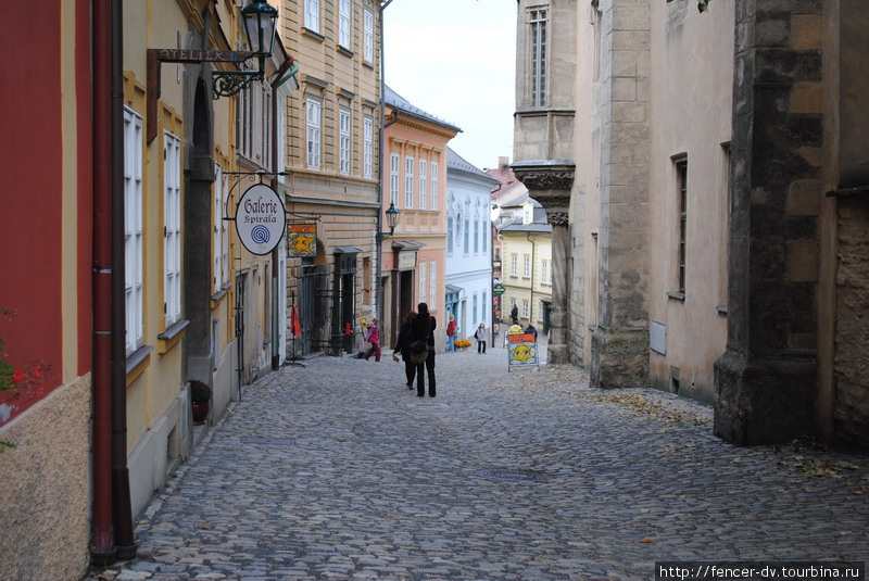 Одна из немногих улочек исторического центра Кутна-Гора, Чехия