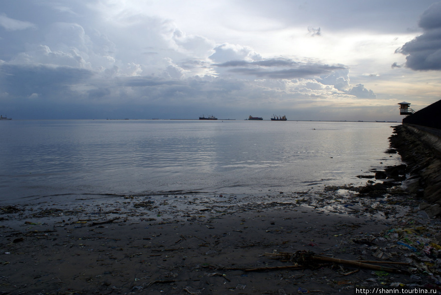 Берег моря в Маниле Манила, Филиппины