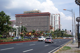 Отель на берегу моря в Маниле