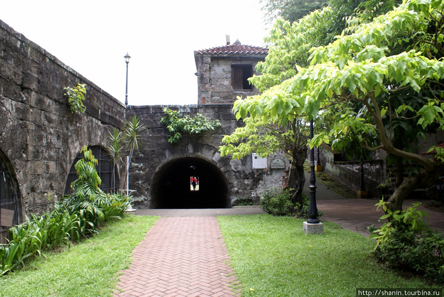 На территории форта Сантьяго Манила, Филиппины