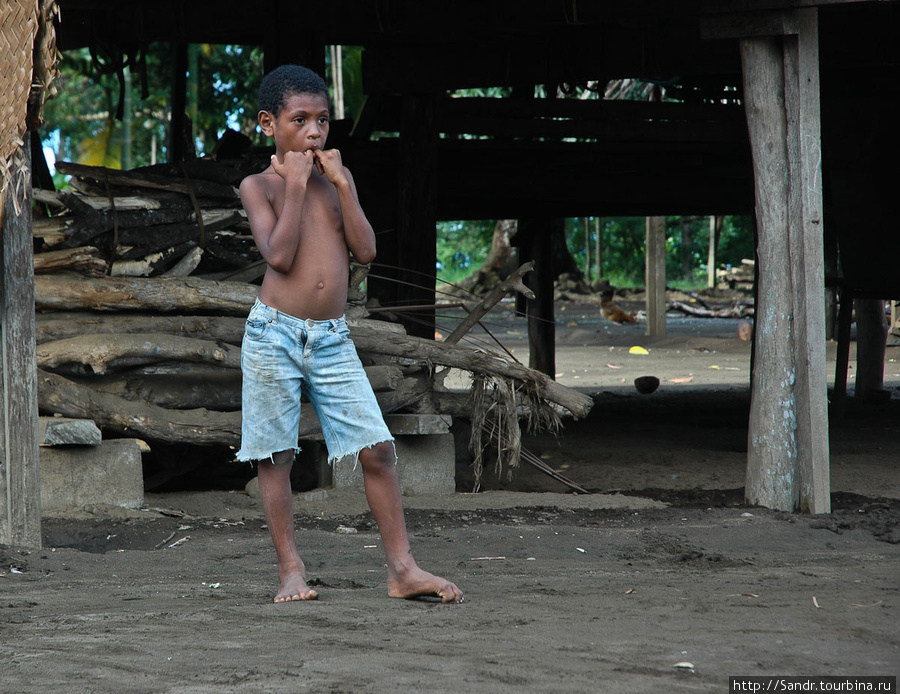 Ребёнок Бонгу, Папуа-Новая Гвинея