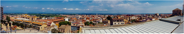 Панорама на Фигерас, с крыши рядом стоящего с музеем здания.
