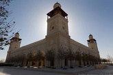 Фасад михраба изготовлен из редких пород дерева, впервые за 300 лет использованных в исламском мире.