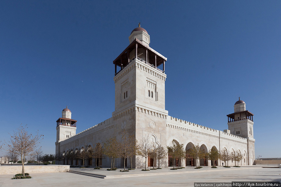 Это единственная в Аммане мечеть с четырьмя минаретами. Амман, Иордания