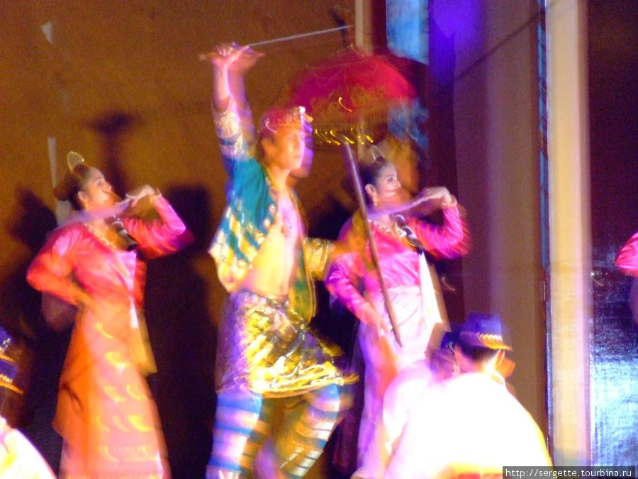 Национальный танец. Королевский танец Пуэрто-Принсеса, остров Палаван, Филиппины