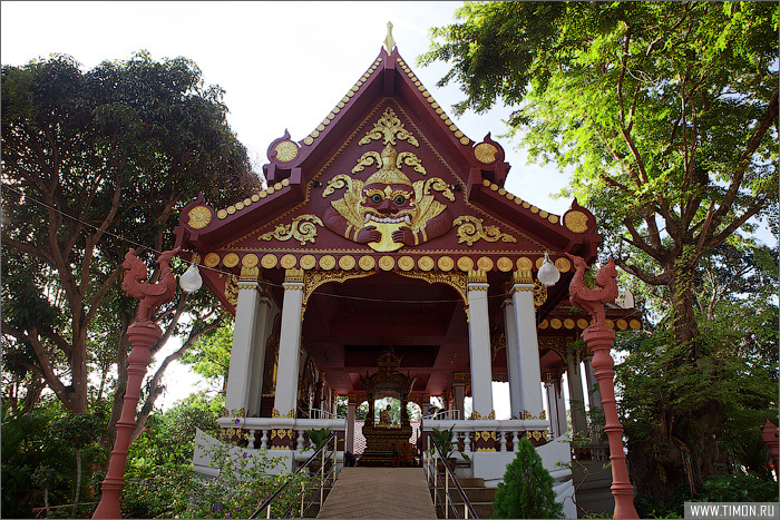 Храм Khunaram и мумифицированный монах
