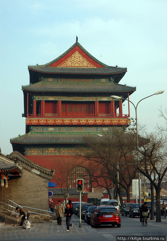 Барабанная и Колокольная башни Пекин, Китай