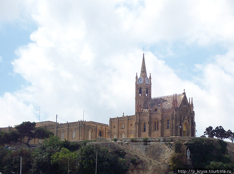 Церковь у паромной переправы Остров Гозо, Мальта