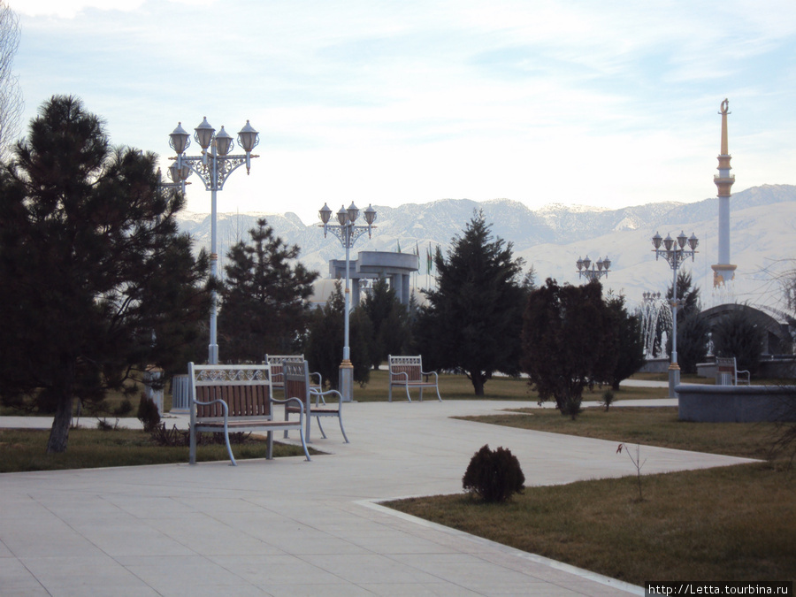 Город сквозь призму фонарей Ашхабад, Туркмения