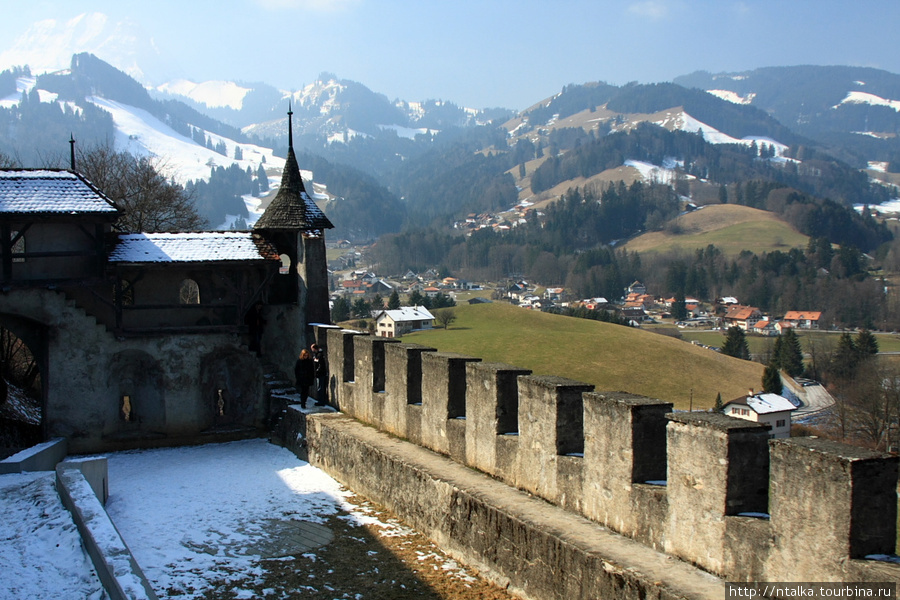 Грюйер - крепость и сыроварня Грюйер, Швейцария