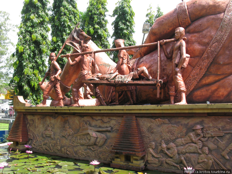 Памятник борцам за независимость. Маланг, Индонезия