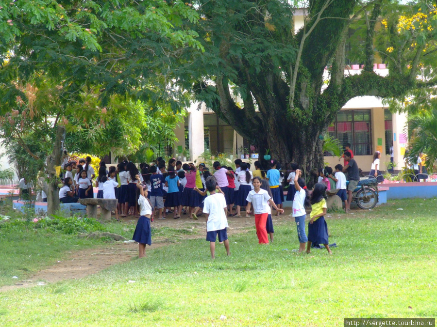 Школьный сбор Пуэрто-Принсеса, остров Палаван, Филиппины