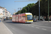 В отдаленных районах можно встретить и современные трамваи