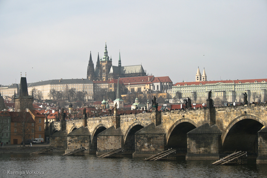 Вид на Влтаву и Карлов мост со стороны Старого Места Прага, Чехия