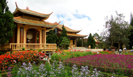 Китайская пагода Тхиенвиен, примечательная своими роскошными садами и мелодичной «музыкой ветра»