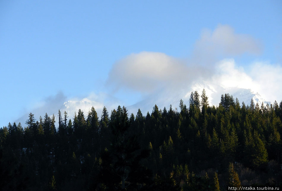 Окресности горы Шаста зимой Штат Калифорния, CША