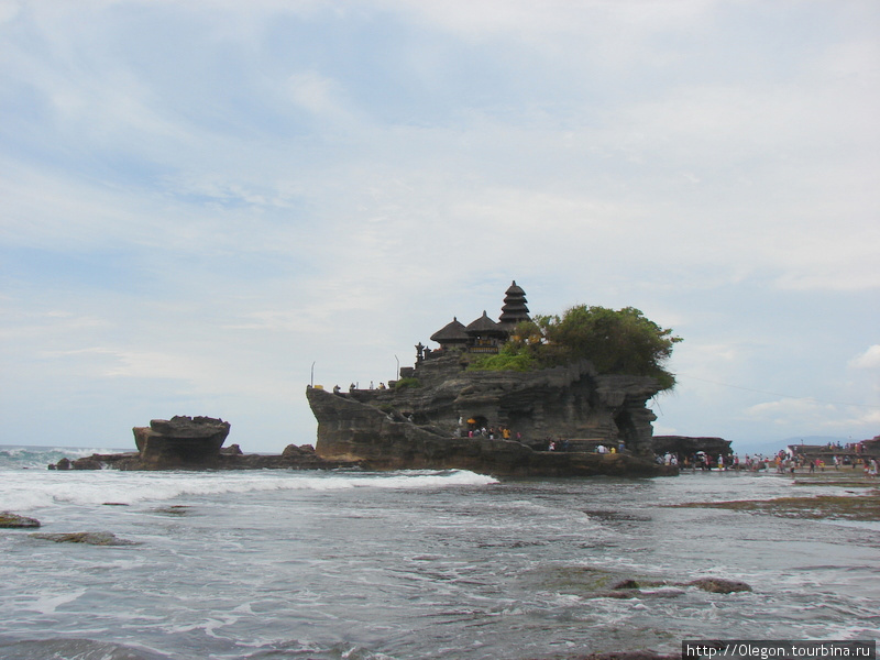 Индийский океан, храм Танах-лот Бали, Индонезия