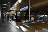 Аэропортовый филиал Рийкс-музея. Экспозиция регулярно обновляется. Вход бесплатный.