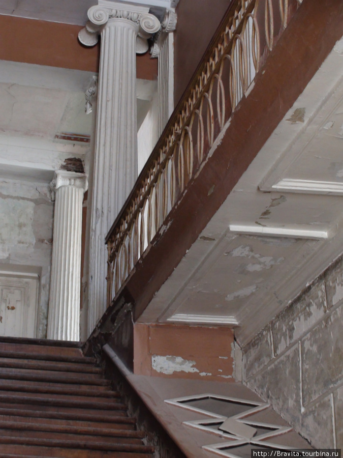 Фрагмент лестницы Знаменское-Раёк, Россия
