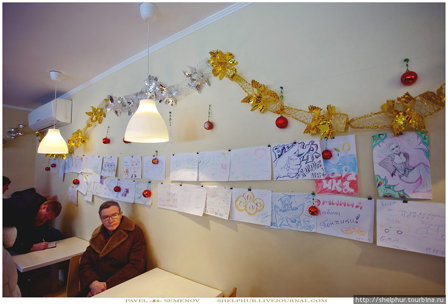 Можно нарисовать любую картинку на тему пончиков и прикрепить к стене. Боровск, Россия