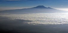 раннее утро. Килиманджаро с высоты 4560 метров.