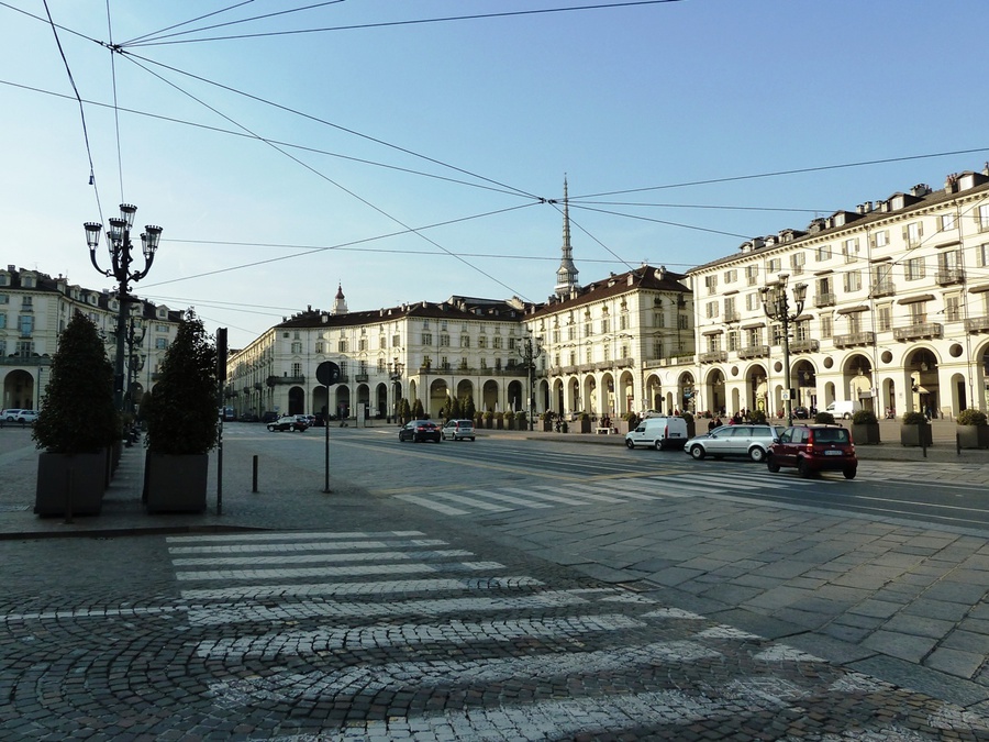 Площадь Vittorio Veneto Турин, Италия