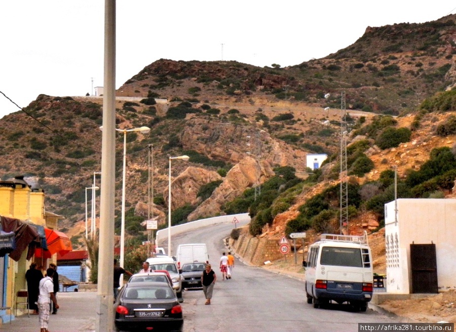 Корбус, вид на горы Тунис