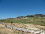 Один из акведуков античного Хиераполиса.