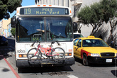 Для велосипедов предусмотрены специальные держатели на всех автобусах!