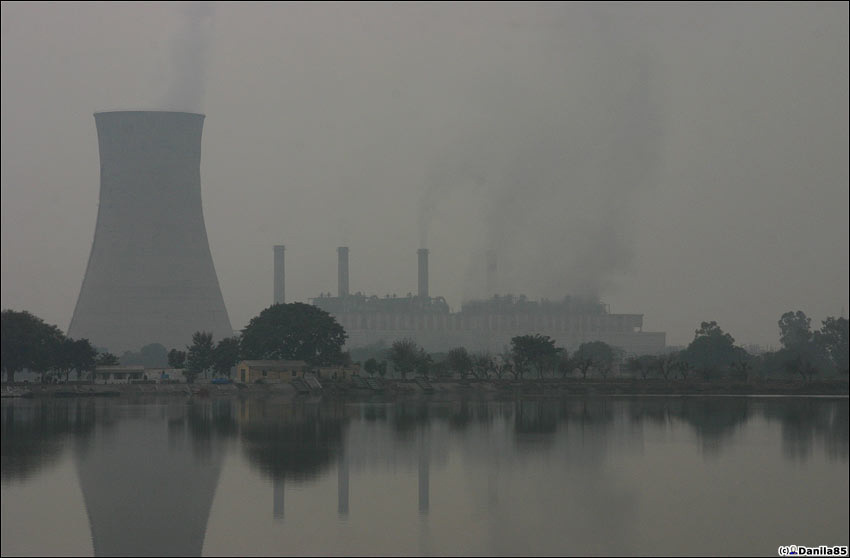 Угольная ТЭС в индустриальной Батинде Батхинда, Индия