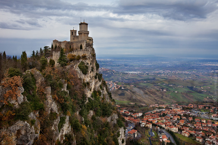 Башня Гуаита на горе Монте-Титано, 11 век Сан-Марино, Сан-Марино