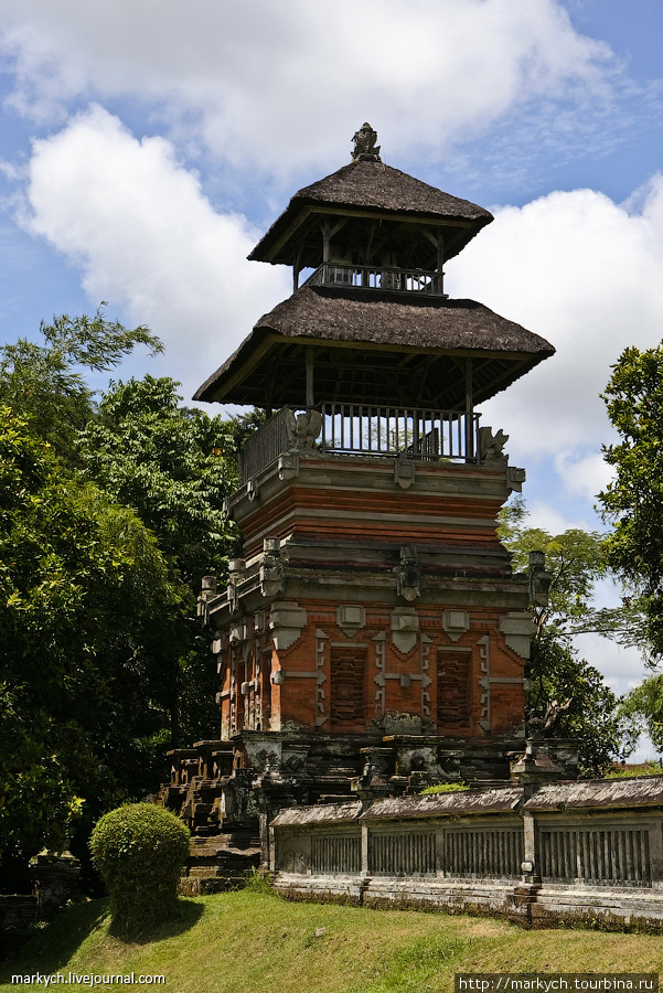 Архитектура на Бали очень самобытная, с ярко выраженными чертами, которые ни с кем не спутаешь. Бали, Индонезия