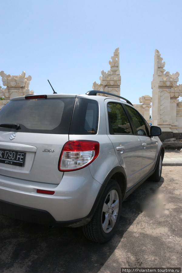 Непростая аренда автомобиля/автоматическая трансмиссия Бали, Индонезия