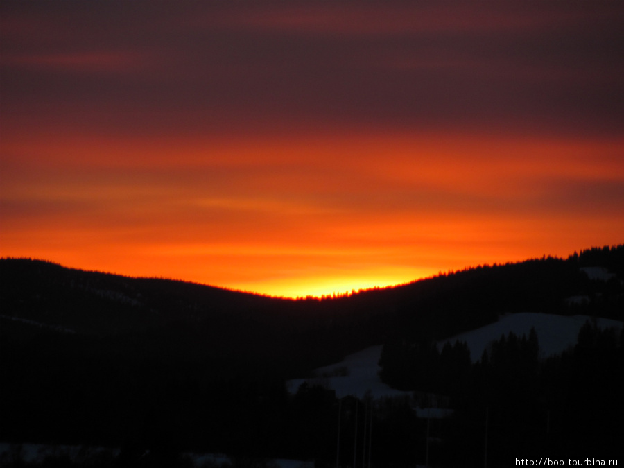 Закат. Солнце ушло за горы, в Норвегию :)
