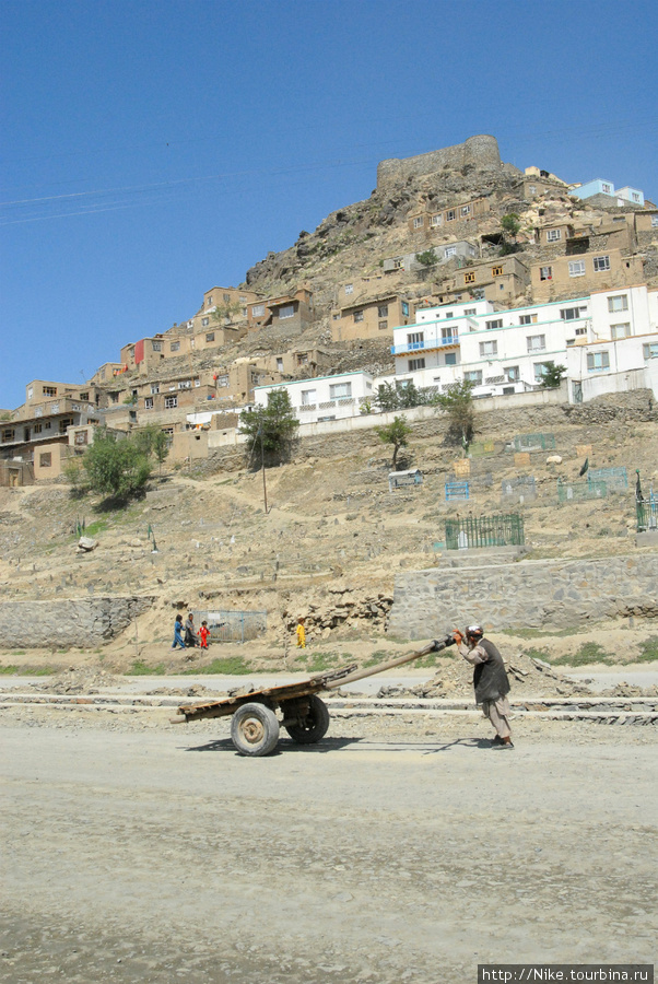 Кабул. Вид снизу на смотровую площадку Афганистан