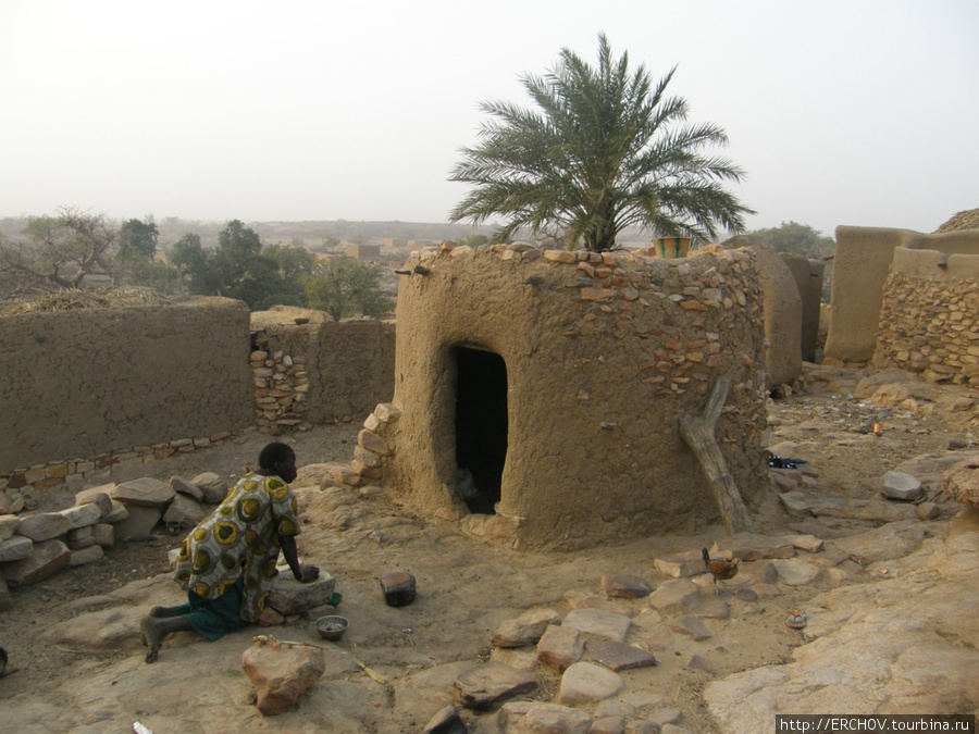 Домик где отдыхают женщины 5 дней.... Область Мопти, Мали
