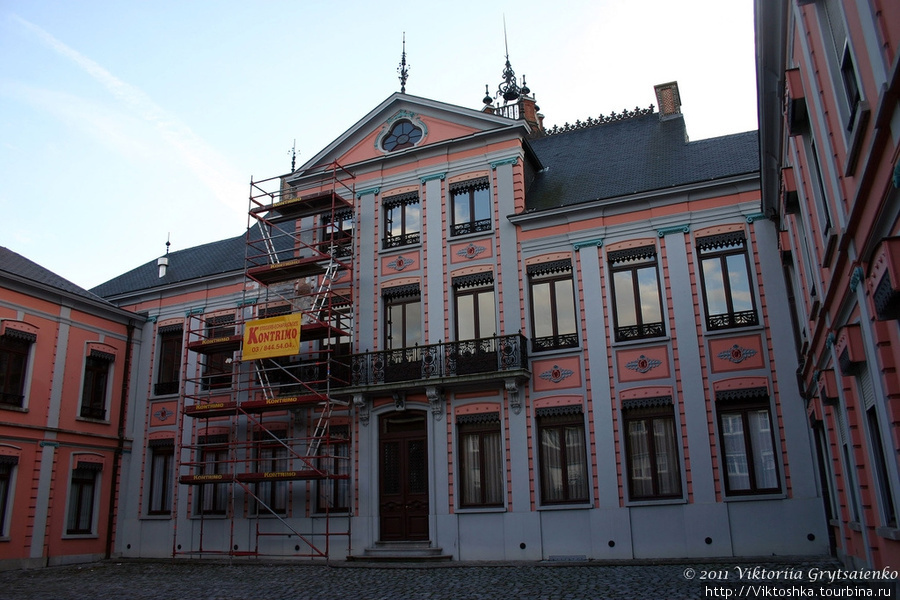 г. Синт-Никлас, Бельгия. Ззамок Молэнд (Moelandkasteel). Был построен в 1776-1778. Сейчас здесь находится городская больница.