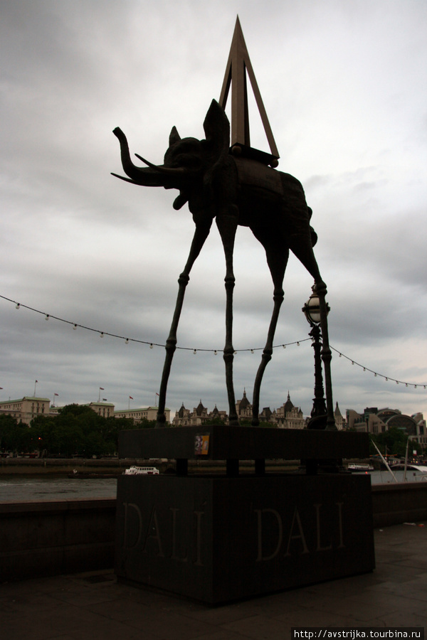 скульптуры Сальвадора Дали Лондон, Великобритания