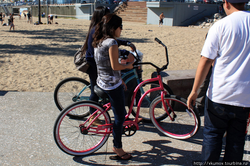 Велосипеды! Одно из самых приятных и красивых развлечений Санта-Моники. Санта-Моника, CША