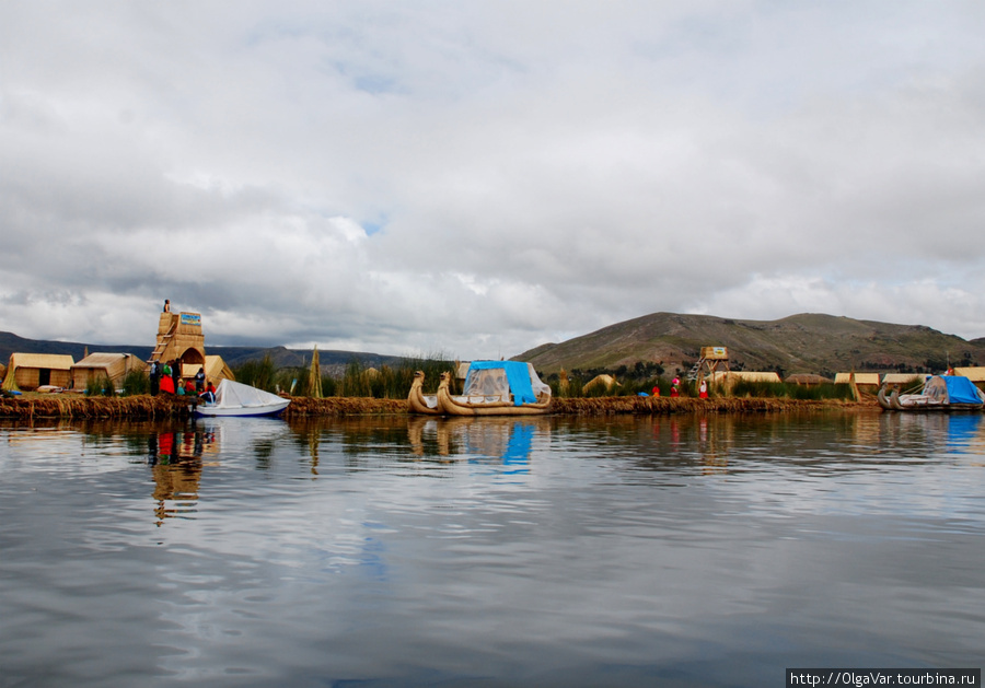 Холодные воды озера Титикака Озеро Титикака, Перу
