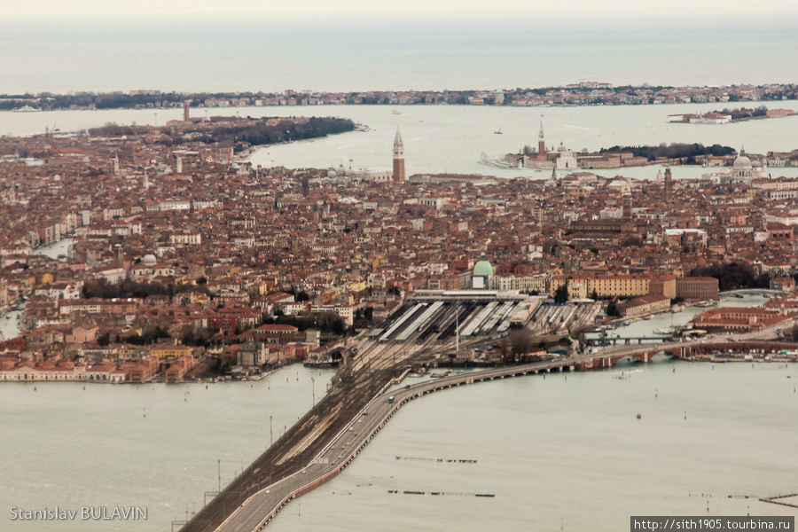 Вид на Венецию с самолета Венеция, Италия
