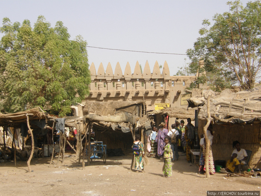 Городской базар. Дженне, Мали
