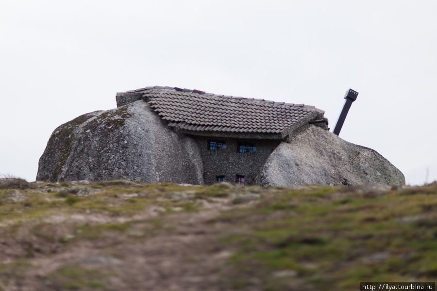 Дом-камень Фафе, Португалия